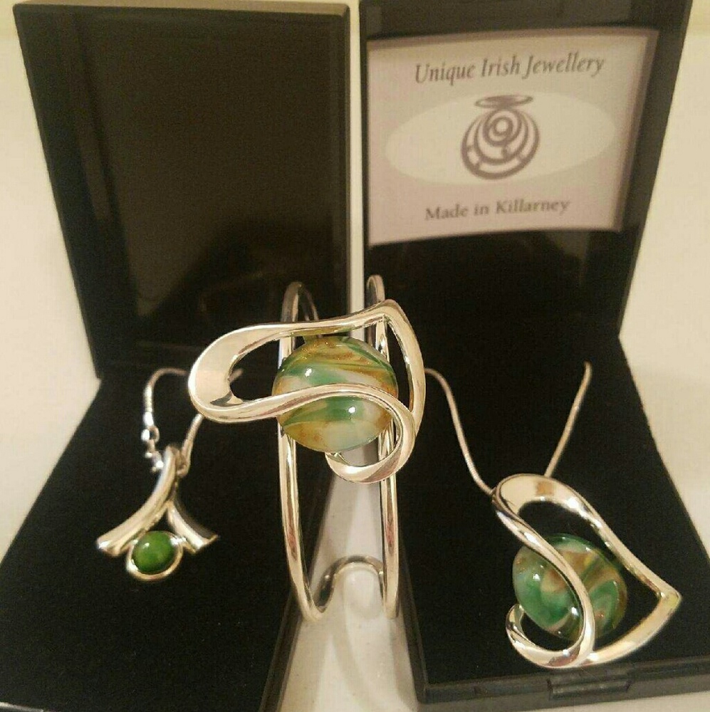 Metal Irish handmade jewelry