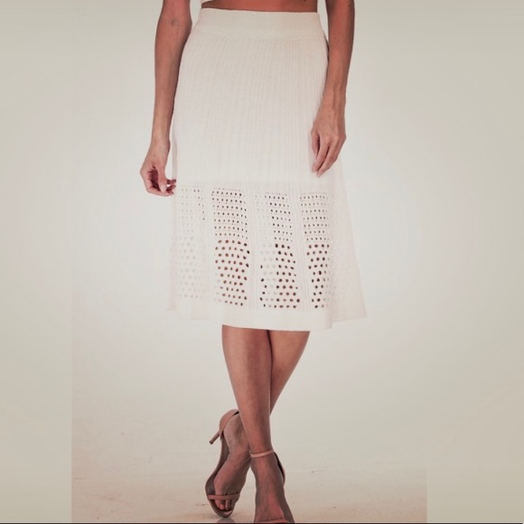 ZOE White Knitted Skirt - Picture 2 of 2