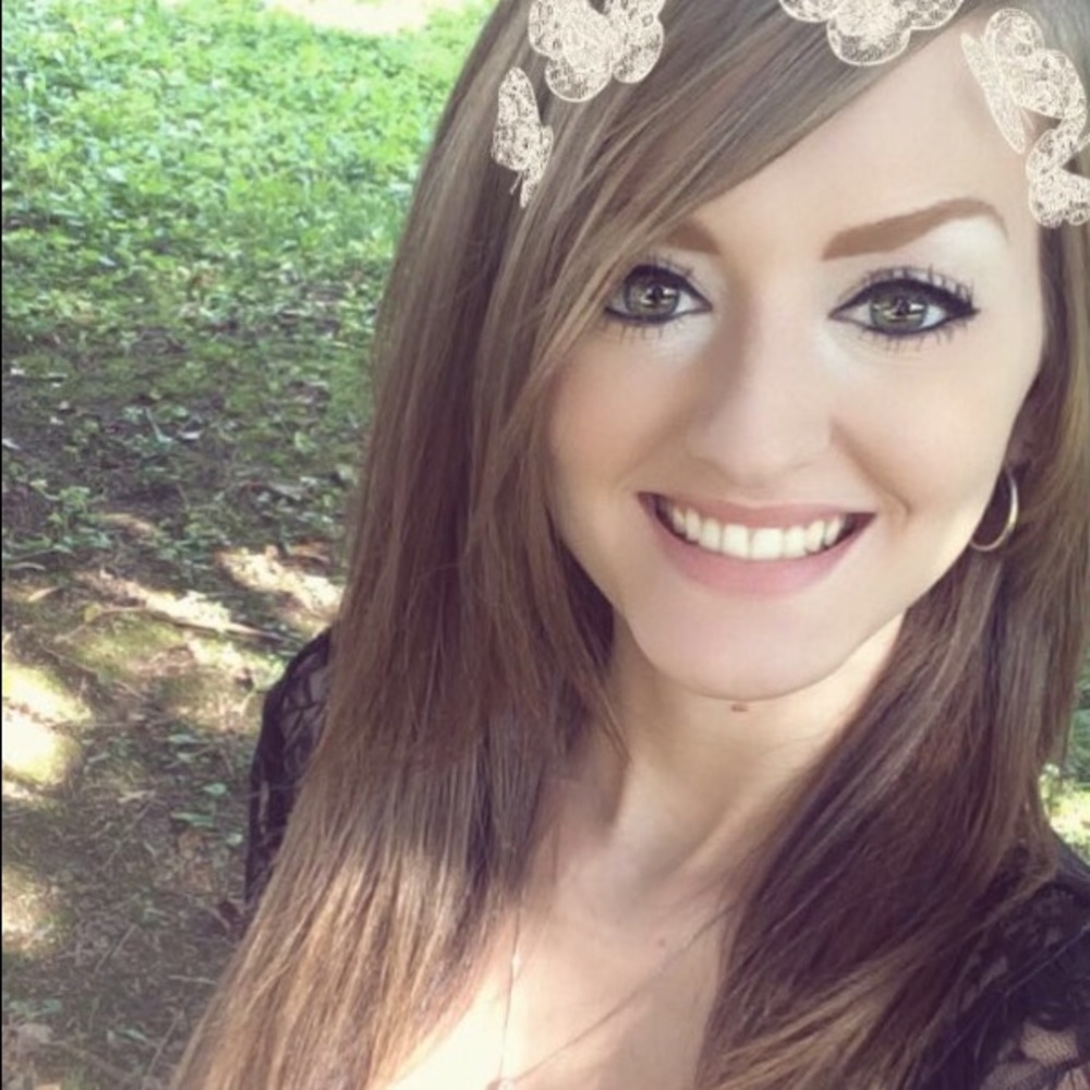 Meet your Posher, Stephanie