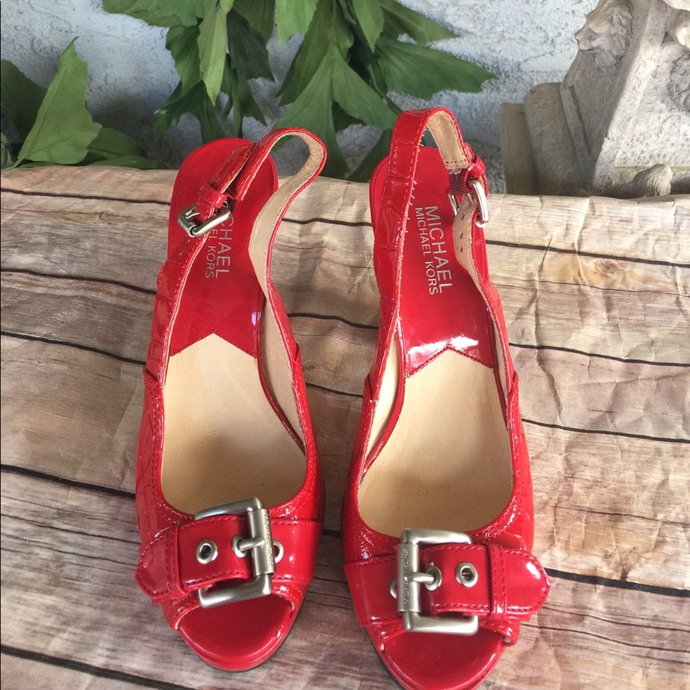 Michael Kor heels size 8 Red like new