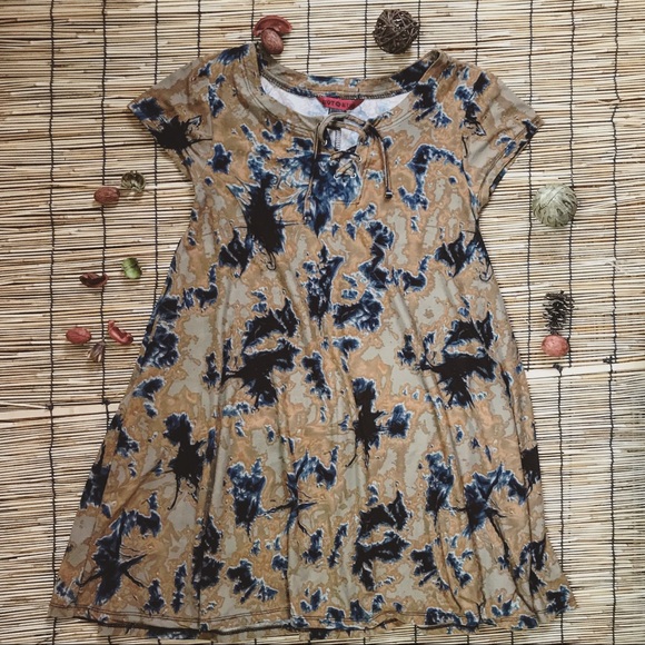 Dresses & Skirts - Dress