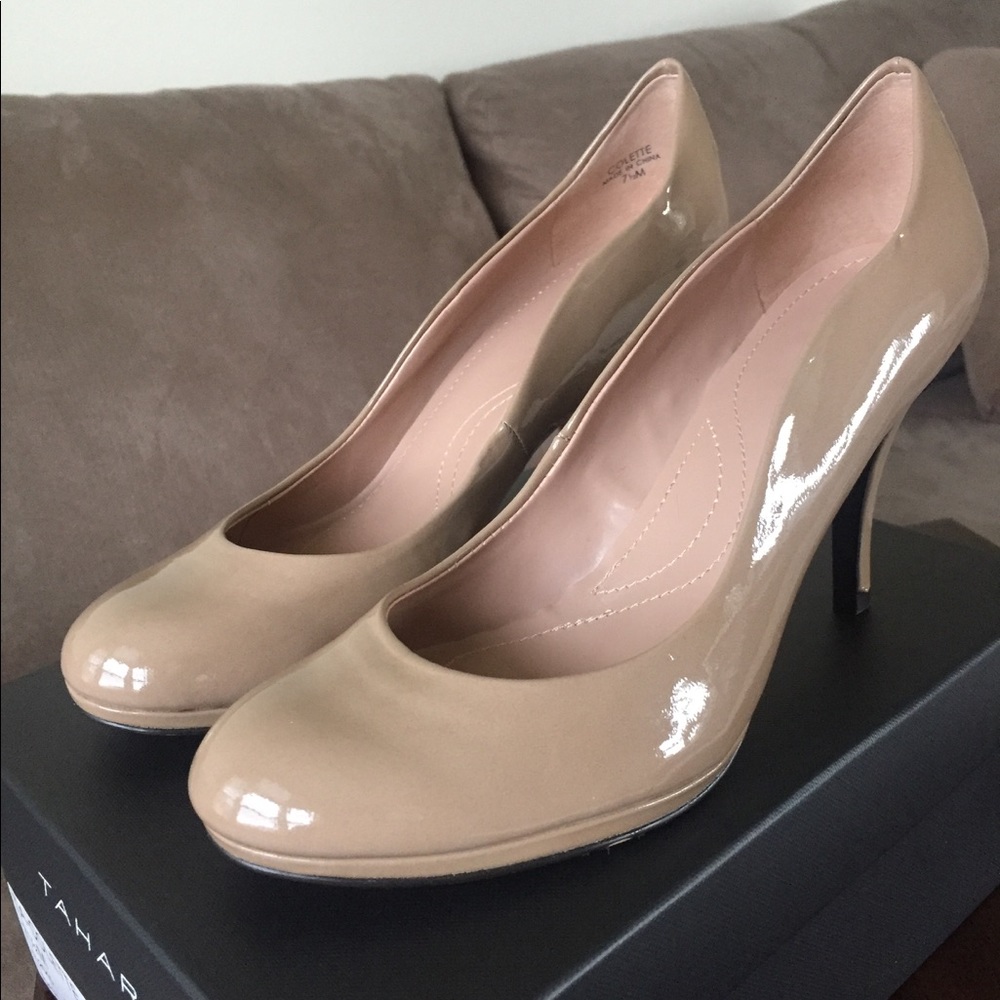 Tahari Colette Pump - Nude Patent