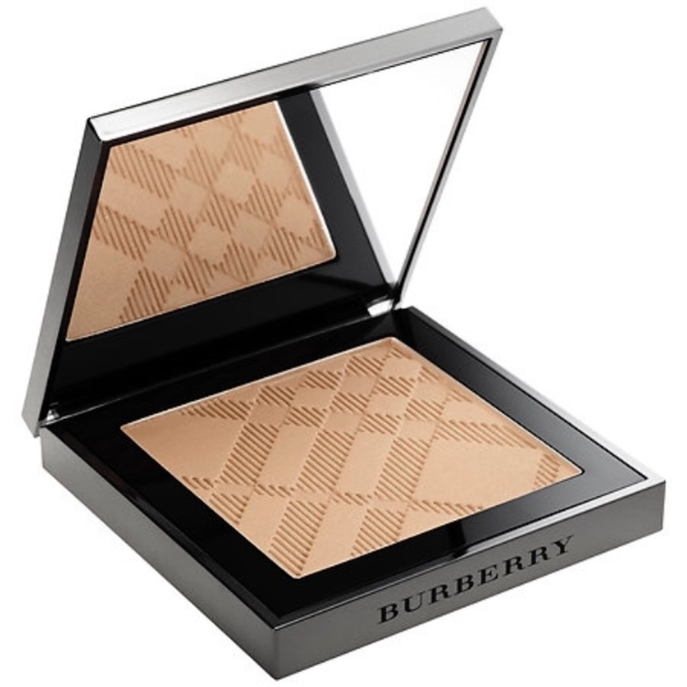Burberry sheer luminous pressed powder