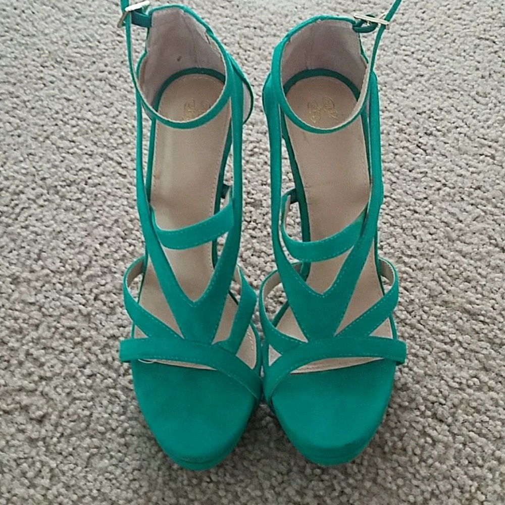 Victoria secret brand heels