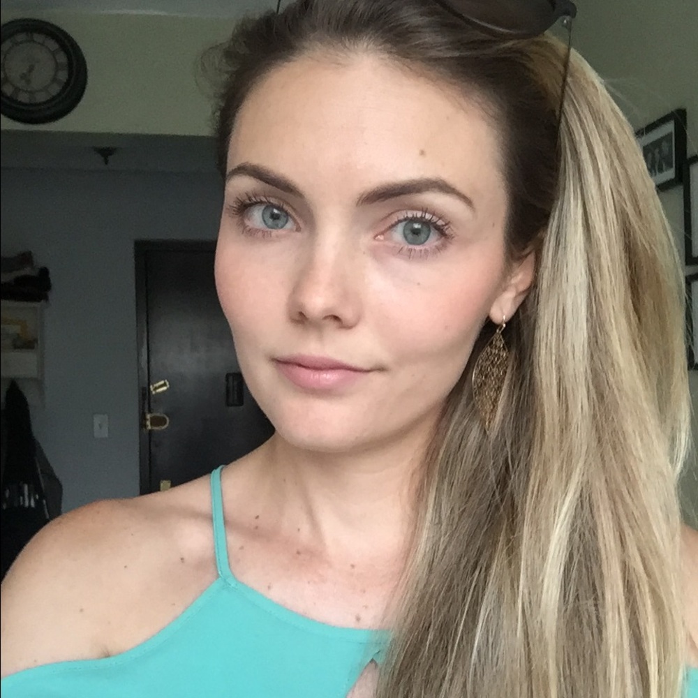 Meet your Posher, Stephanie