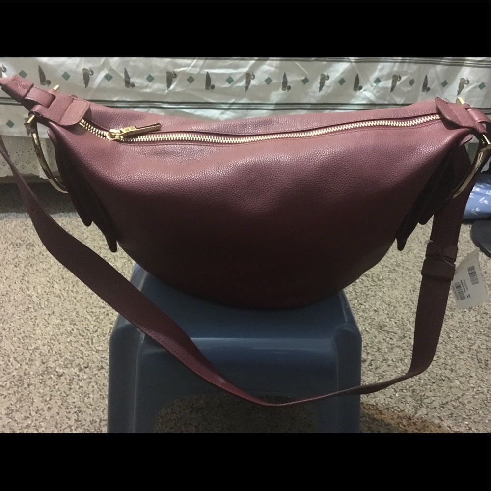 NWT Ferragamo Badia Gancio Hobo Opera Red/Gold