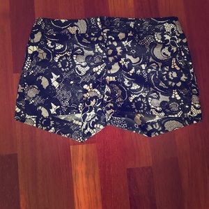 Floral shorts !
