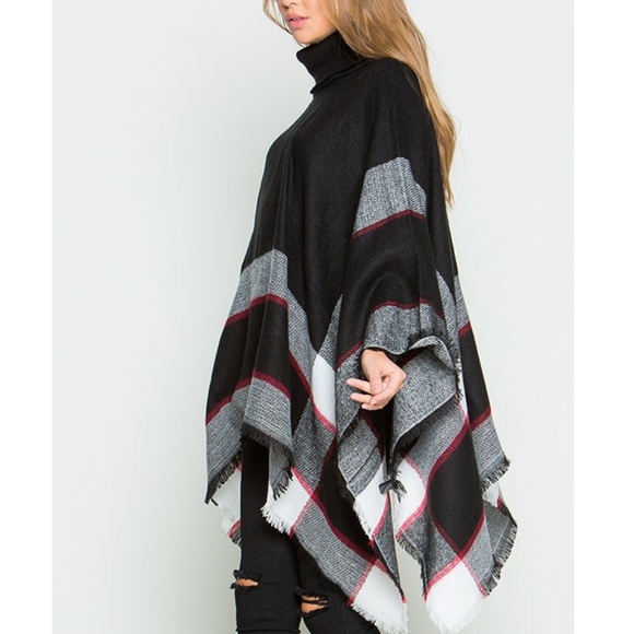 CHARLESTON Poncho - BLACK - Picture 7 of 8