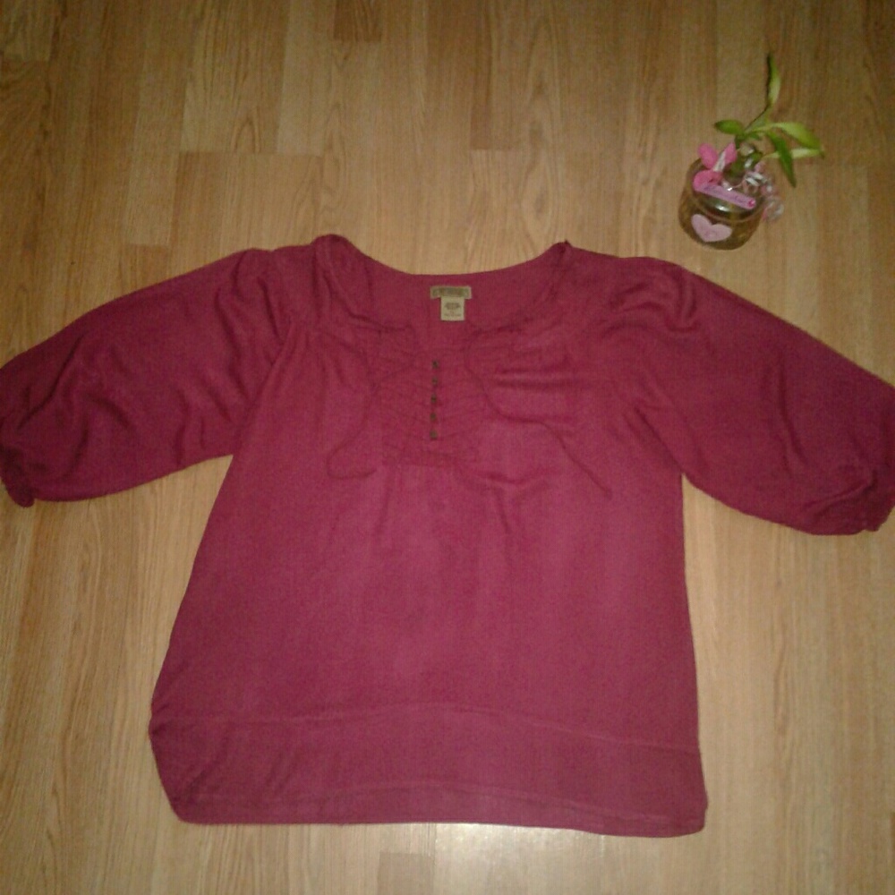 🚫SOLD🚫2/$10 Scoopneck Blouse