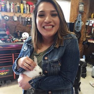 Meet your Posher, Celeste