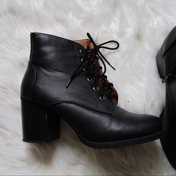 Soda Shoes - Soda lace up boot