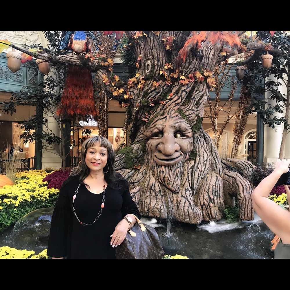 Meet your Posher, Paula