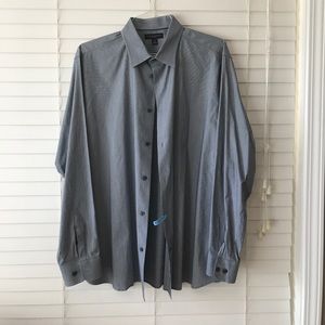 Banana Republic Dress Shirt in great condition.