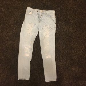 Forever 21 ripped boyfriend jeans