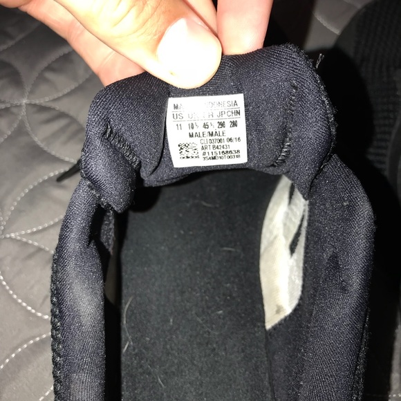 Adidas Running shoe - Picture 3 of 3