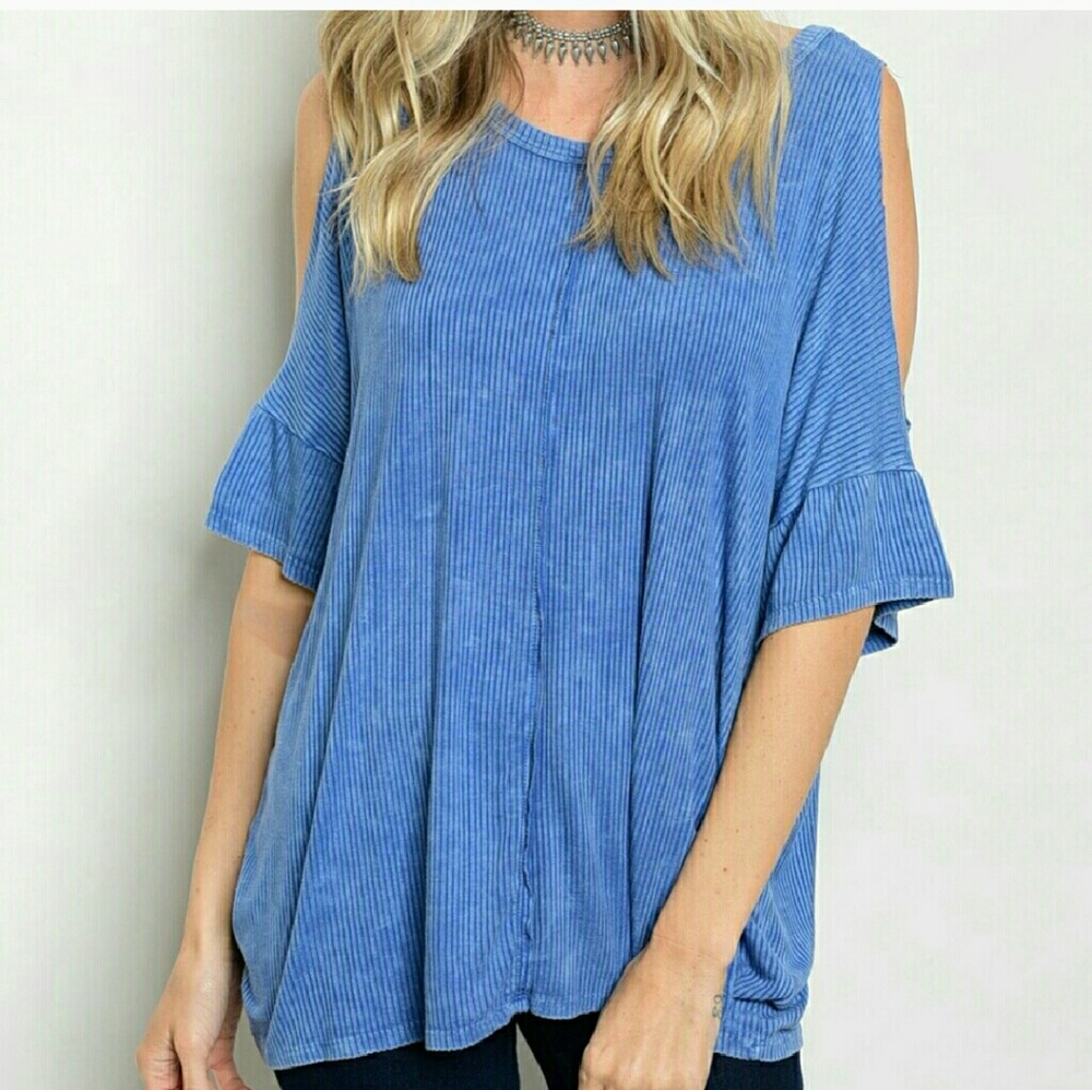 Mineral Washed Cold Shoulder Top nwt