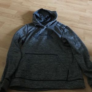 Boys Under Armour hoodie size YLG