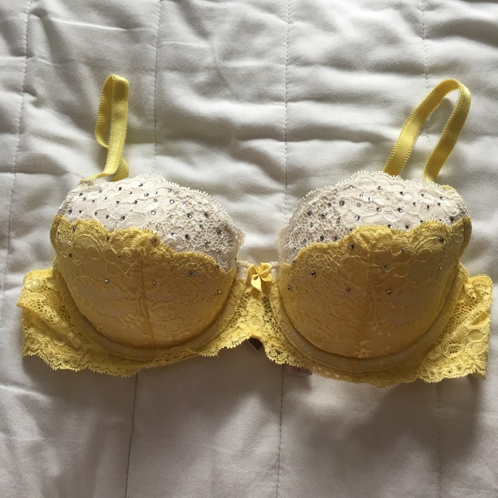 Yellow and white lace VIctoria' secret bra
