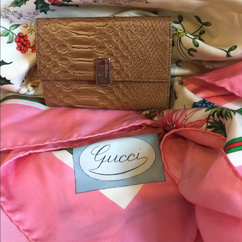 Liz Claiborne Multi-Folding Wallet.