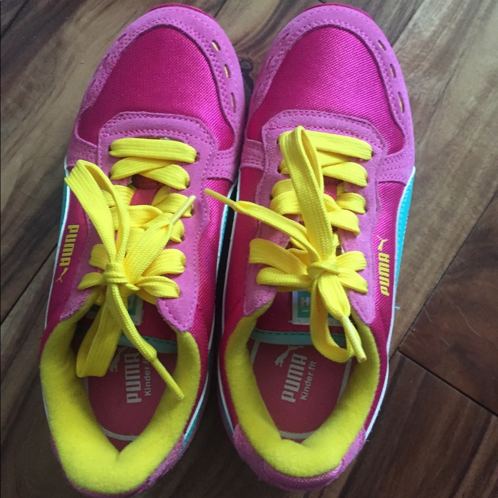 Girls new pink Puma sneakers