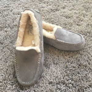 BRAND NEW Ugg Moccasins!!!!😍😍