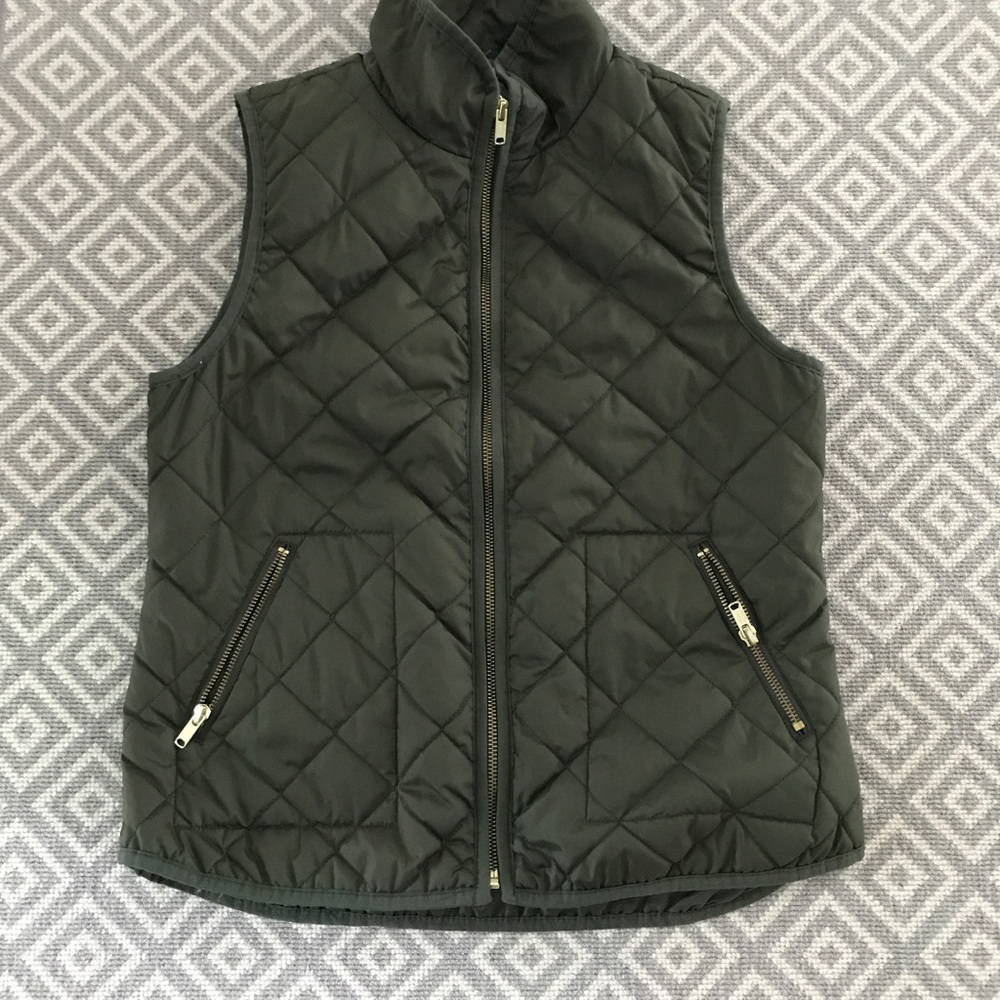 Old Navy quilted vest
