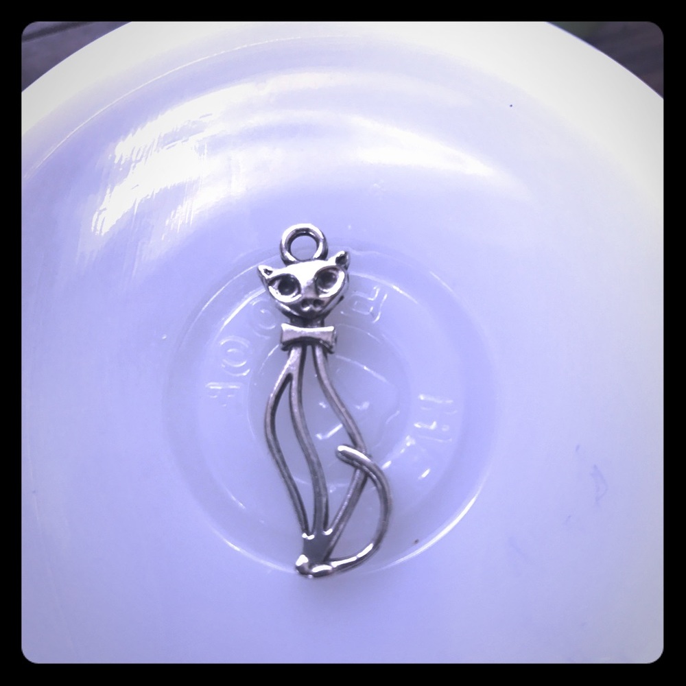 Adorable Kitty Cat with Bow Tie Silver Pendant