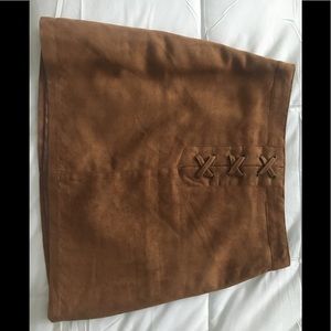 BCBGENERATION SUEDE SKIRT SIZE 4