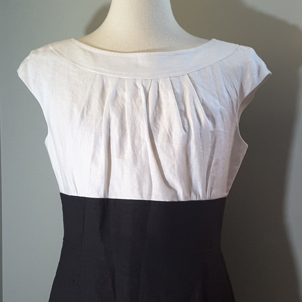 Maggy London linen dress. Black and White - Picture 3 of 4