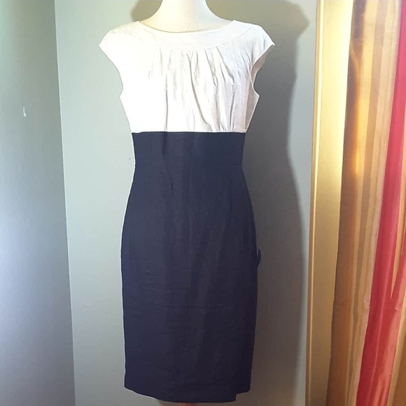 Maggy London Dresses & Skirts - Maggy London linen dress. Black and White