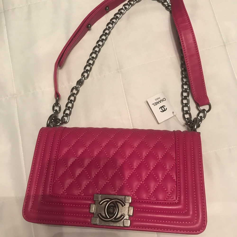 NEW WITH TAGS*** Hot pink handbag