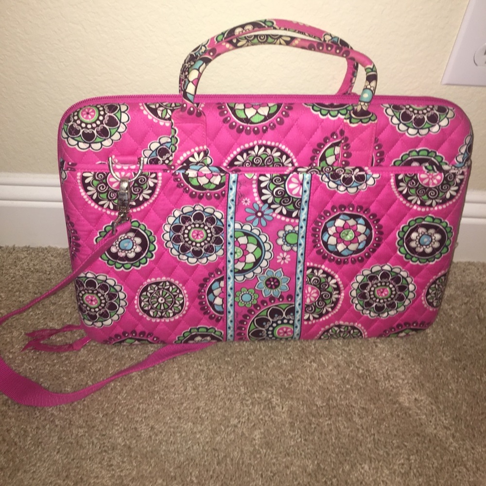 Vera Bradley Cupcakes Pink Laptop Case💕