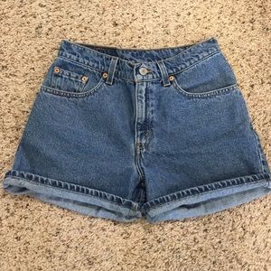VTG High Waisted Levi's
