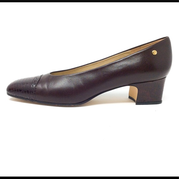 Vintage Etienne Aigner "Britain" Leather Pump - Picture 5 of 8
