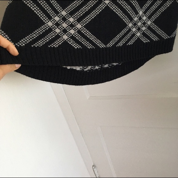 Target Mossimo high low sweater - Picture 3 of 4