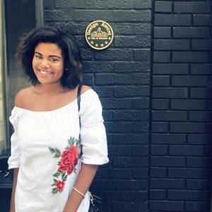 Meet your Posher, Ava