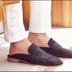Brand New Free People “at ease” loafer