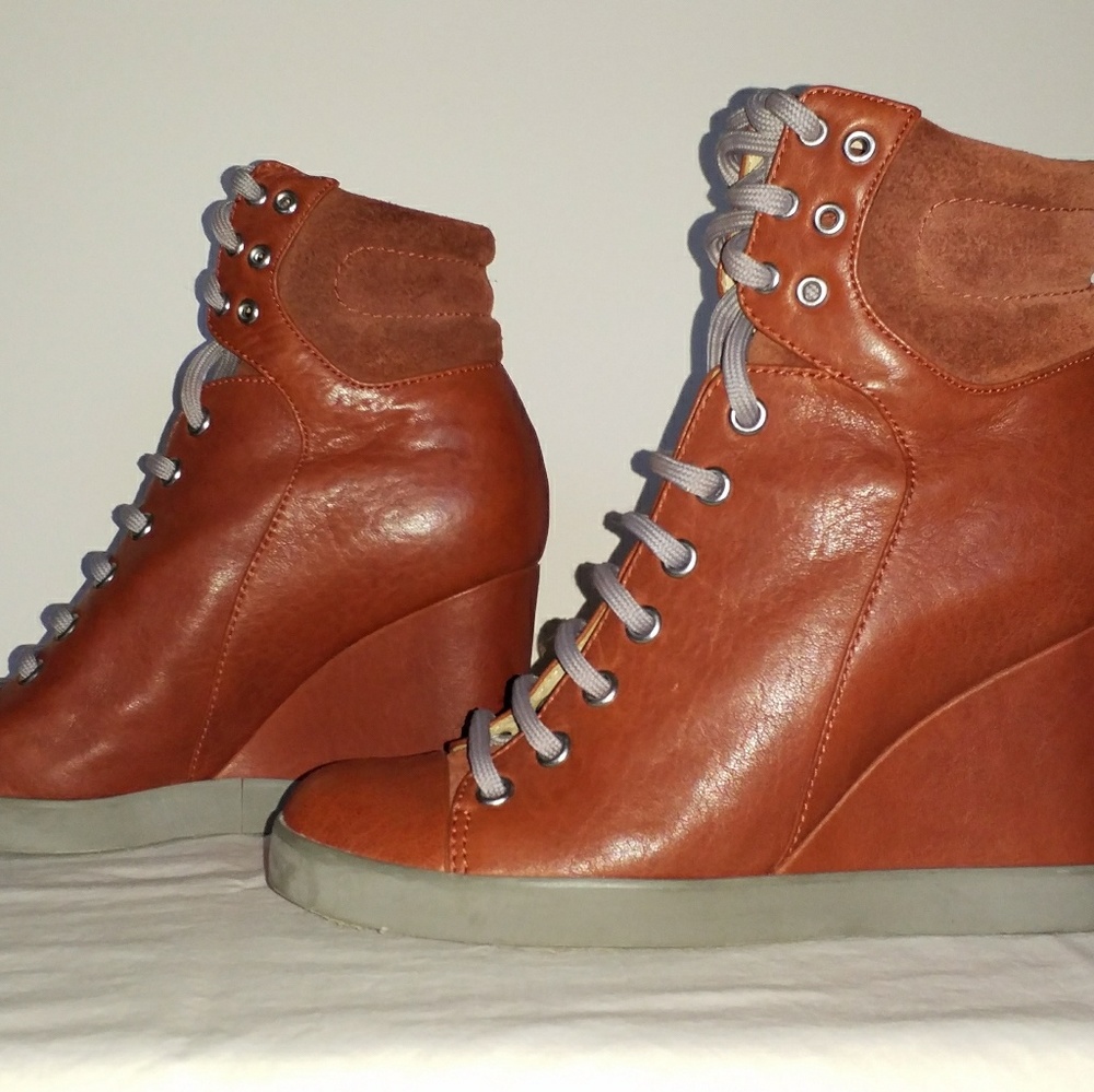 !!SALE!! See by Chloe wedge sneaker.