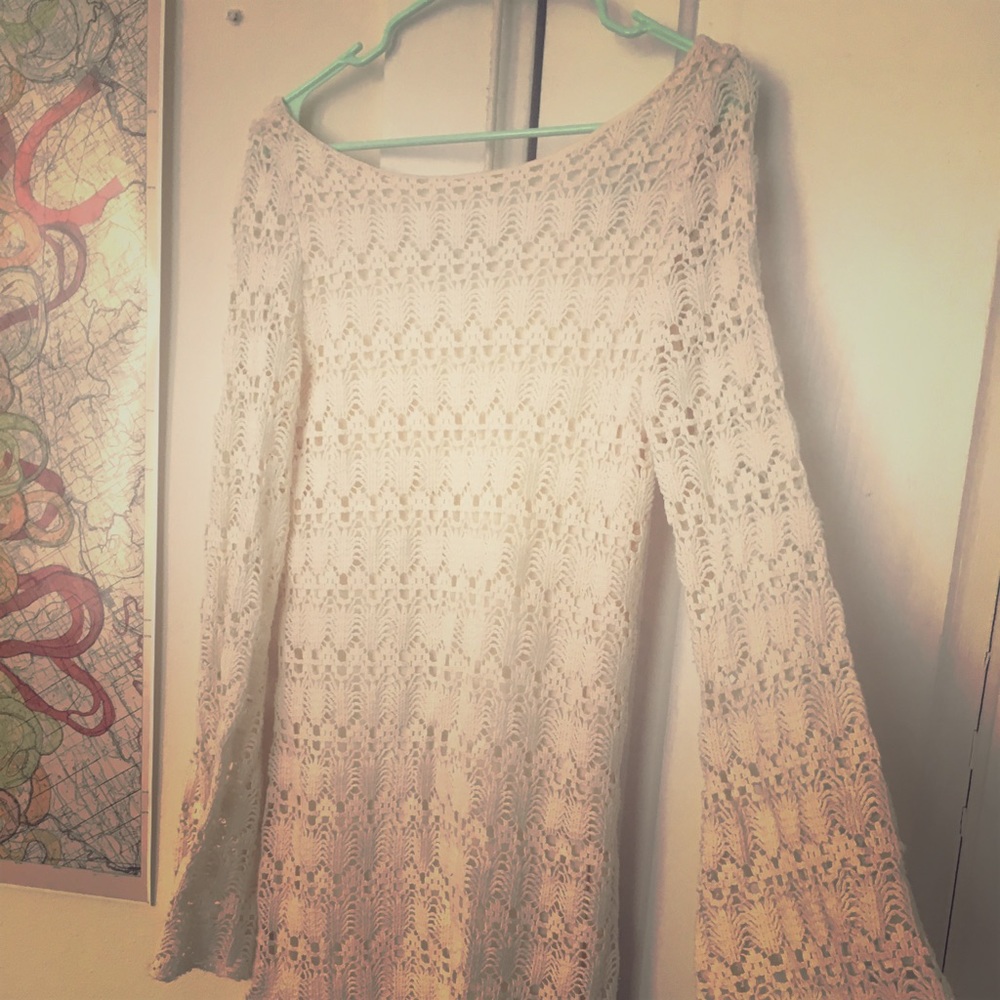 judith march bell sleeve dress