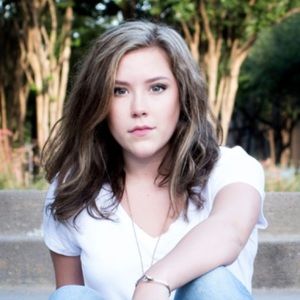 Meet your Posher, Addie