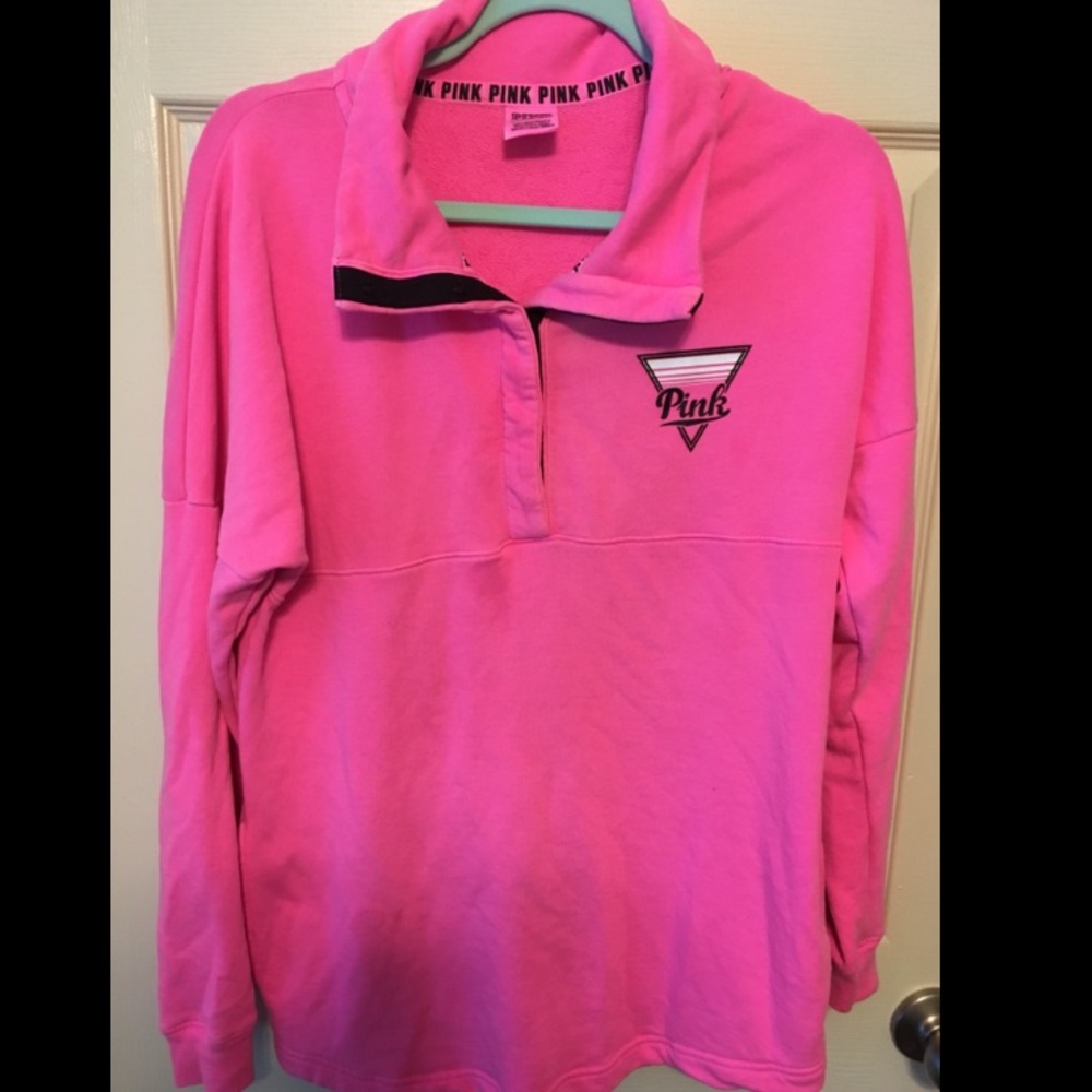 Vs pink quarter button