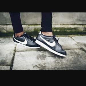 Nike Cortez~ Women's🏆⚽🏈