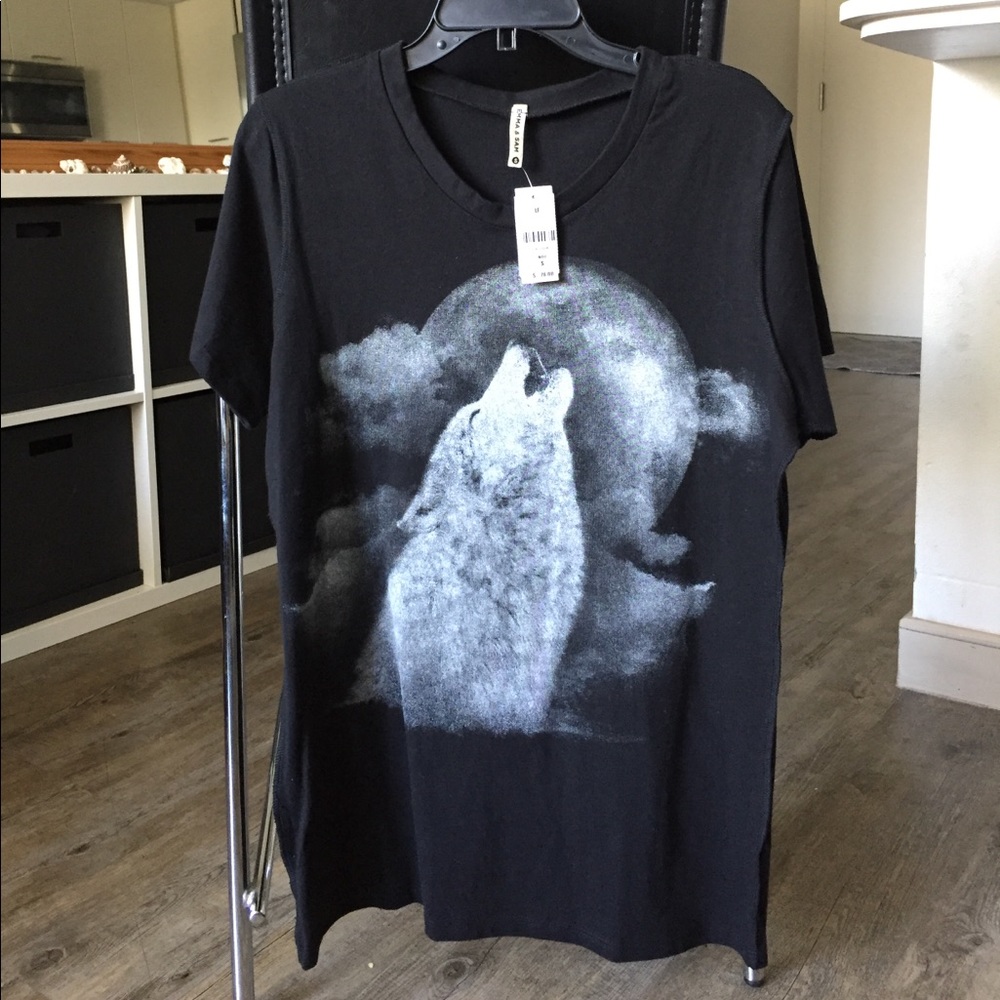 LF Emma and Sam Wolf T-Shirt