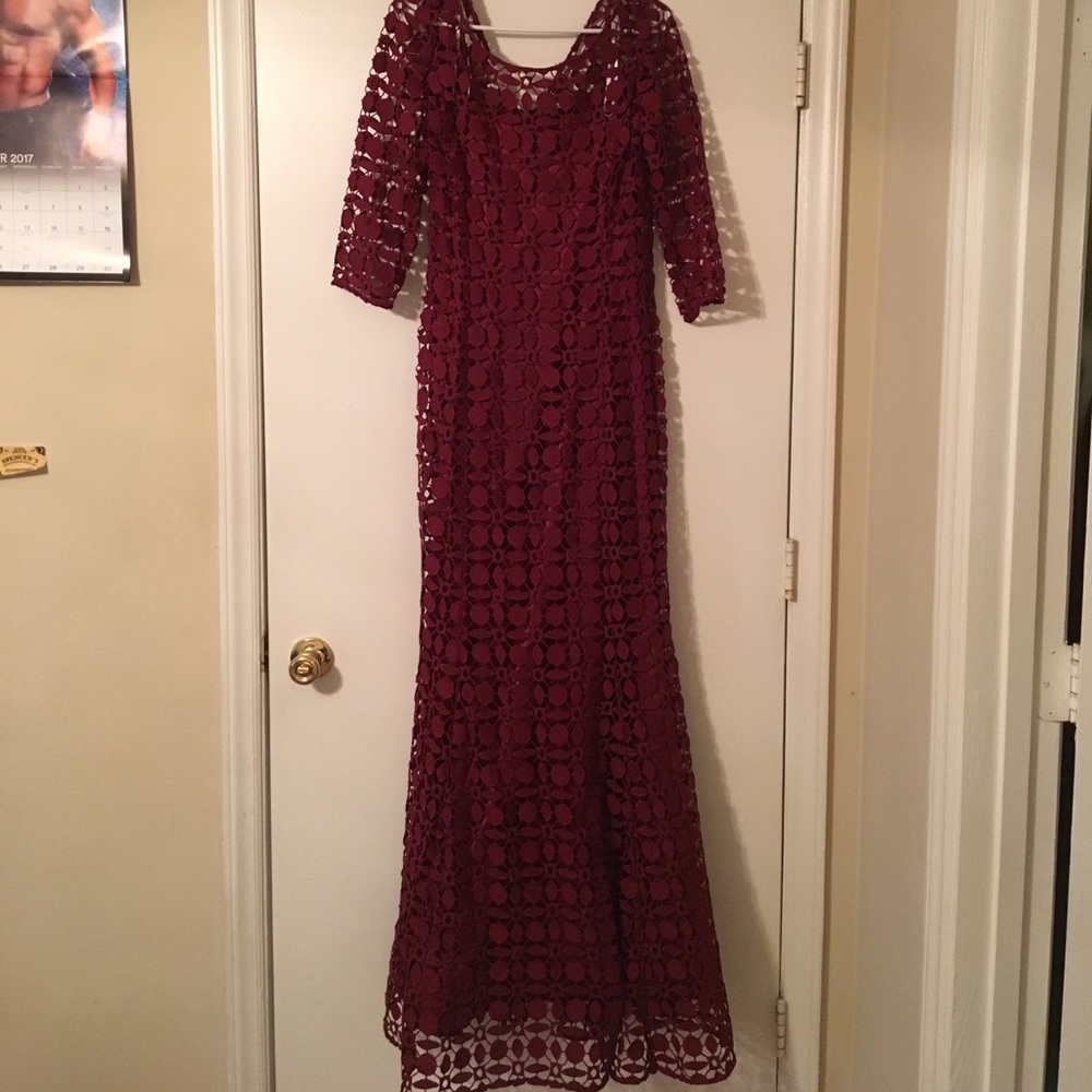 Kay Unger Full Length Gown