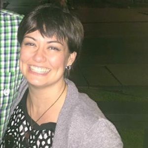 Meet your Posher, Crystal