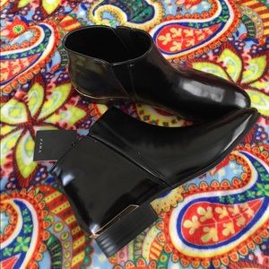 Zara Ankle Boots Black Gold Sz 40/9 US NEW shoes Zara Ankle Boots Black Gold Sz 40/9 US NEW shoes