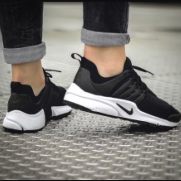 NWT Nike Air Presto Black WMNS - Picture 2 of 7