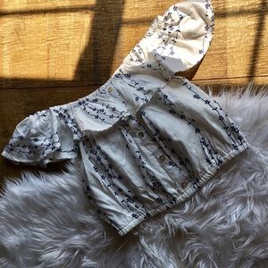 NWT Off the Shoulder Croptop
