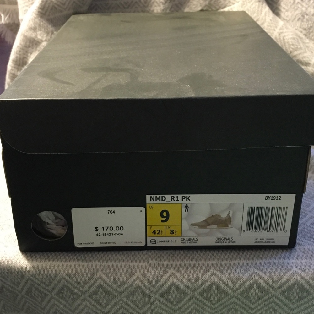 NMD R1 PK