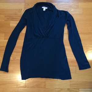 Long sleeve V-neck maternity/nursing shirt